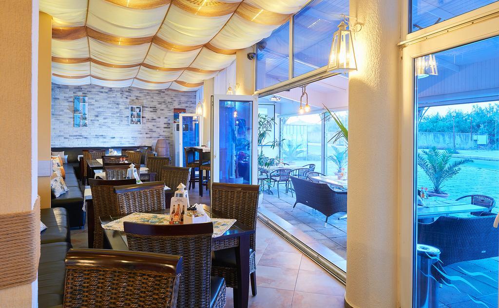 Family Hotel Regata Pomorie Luaran gambar