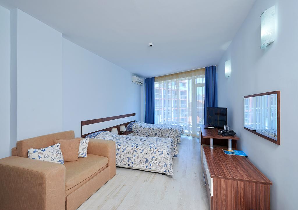 Family Hotel Regata Pomorie Luaran gambar
