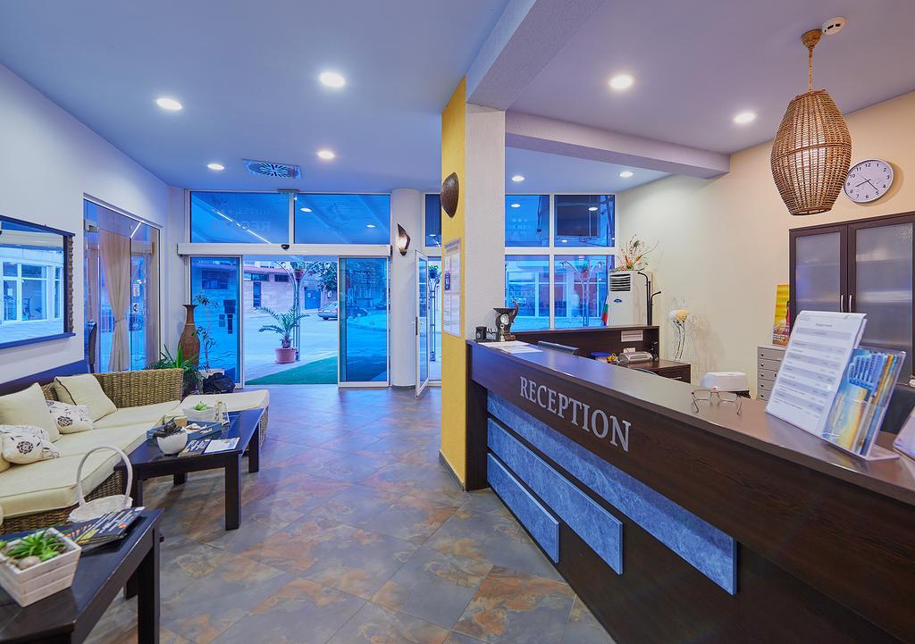 Family Hotel Regata Pomorie Luaran gambar